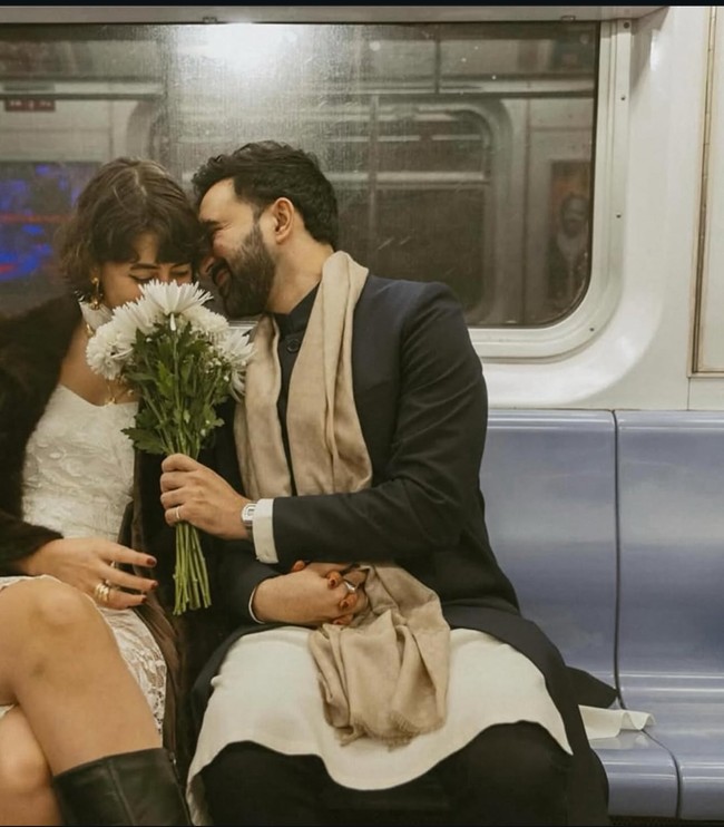 “Rama bukan hanya istriku, dia adalah seniman luar biasa yang pantas dikenal dengan caranya sendiri. Kamu bisa mengkritik pandanganku, tapi tidak keluargaku, tulis Mamdani. Foto: Instagram