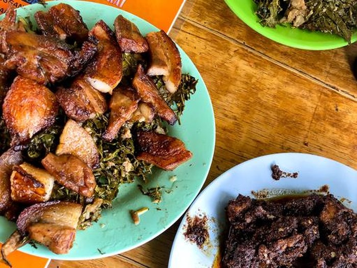 5 Hidangan Babi Khas Adat, Nikmatnya Tradisi yang Menyatukan