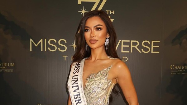 Foto: Cantiknya Miss Universe RI Sanly Liu saat Pembukaan Miss Universe 2025