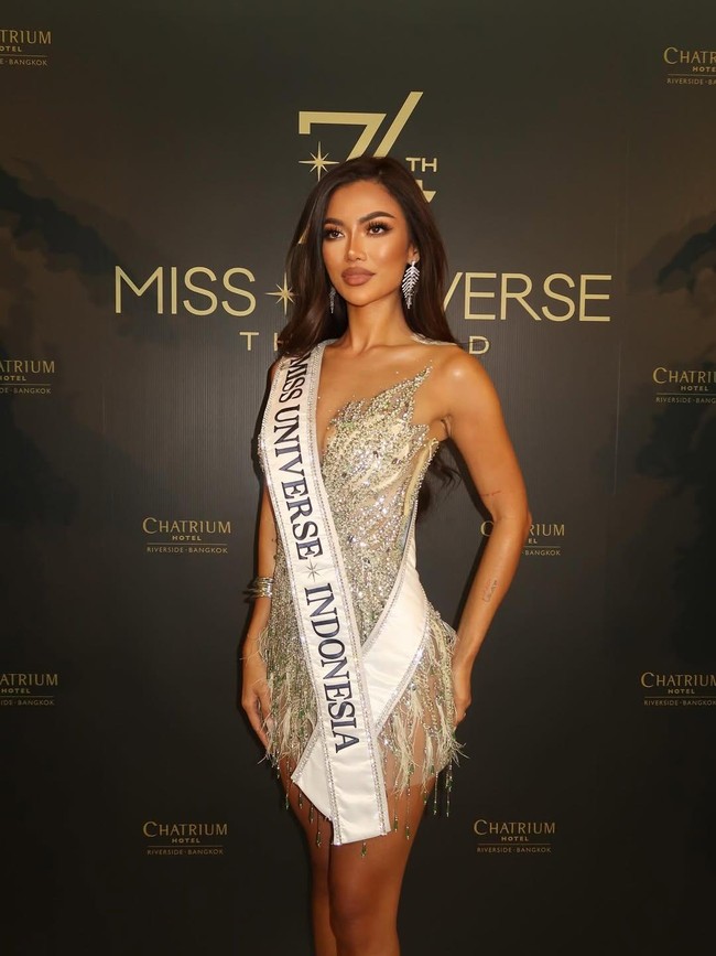 Foto: Cantiknya Miss Universe RI Sanly Liu saat Pembukaan Miss Universe 2025