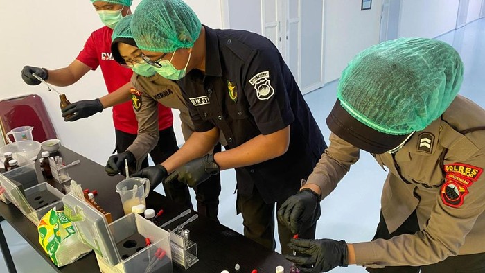 SPPG Polres Sukoharjo menggagalkan peredaran buah anggur hijau mengandung zat kimia berbahaya sianida (CN) dalam menu MBG