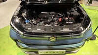 Suzuki Victoris di India menggunakan K-Series 1.5L Dual Jet Dual VVT berkapasitas 1.462 cc. Mesin itu memiliki tenaga 103,06 PS @ 6.000 rpm dengan torsi maksimalnya 139 Nm @ 4.300 rpm. Foto: Rangga Rahadiansyah/detikOto