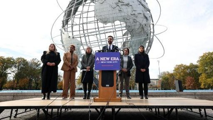 Wali Kota terpilih New York Zohran Mamdani umumkan tim transisi (AFP/TIMOTHY A.CLARY)