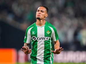 Alaves Vs Betis: Antony Ngamuk Usai Ditarik Keluar