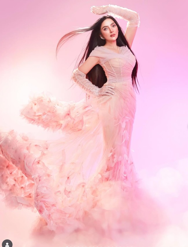 Kini di usianya yang sudah menginjak 42 tahun, penampilan Ashanty pun jadi terlihat semakin cantik dan langsing. Foto: Instagram/@ashanty_ash