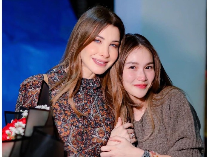 Ayu Ting Ting dan Nancy Ajram