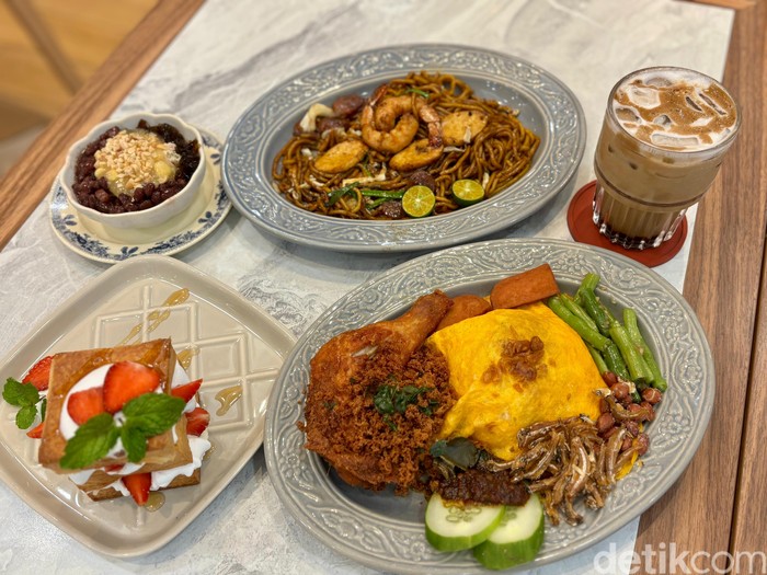 Nikmatnya Nasi Ayam Berempah dan Mie Hokkien Rasa Peranakan di Resto Ini
