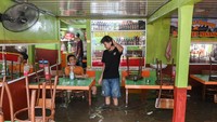 Badan Meteorologi, Klimatologi, dan Geofisika (BMKG) memprediksi potensi banjir rob akan berlangsung di beberapa wilayah pesisir utara Jakarta hingga 12 November 2025. ANTARA FOTO/SULTHONY HASANUDDIN