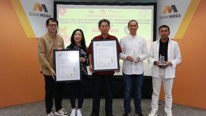 Bank Mega meraih ISO 27001 dan 27701 sebagai standar keamanan informasi dan privasi data. Langkah ini memperkuat perlindungan data nasabah dan tata kelola digital sesuai regulasi di Indonesia.