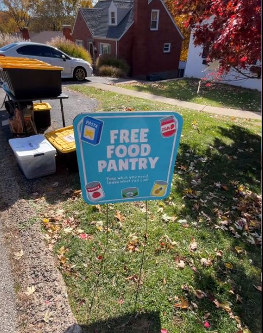 Berbagi makanan dapat donasi Berbagi Makanan Gratis, Pria Ini Malah Dapat Sumbangan Misterius