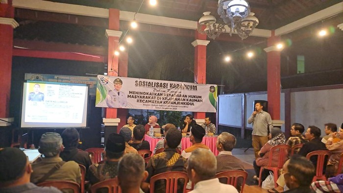 Bimbingan penyuluhan bahaya narkoba di Kota Blitar