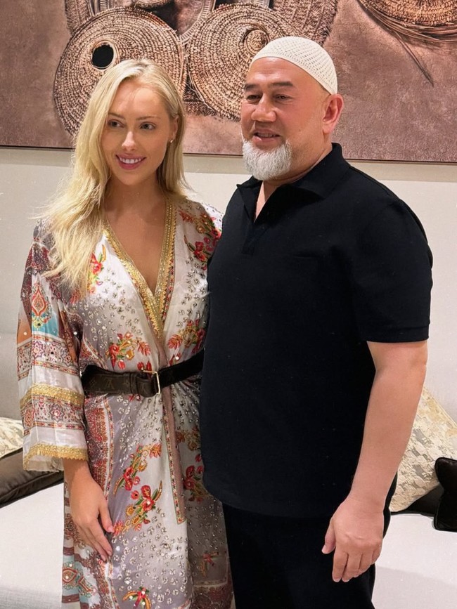 Penyanyi asal Amerika Serikat, Brittany Porter, menggemparkan publik setelah mengaku dijebak menikah oleh Sultan Muhammad V, mantan Raja Malaysia sekaligus penguasa Kelantan. Sebelumnya, Brittany bukan sosok yang dikenal luas di dunia hiburan. Foto: dok. Instagram @its.brook.lynn