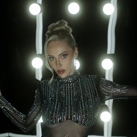 Brittany merupakan istri keempat Sultan Muhammad V, dan disebut sebagai salah satu dari dua istrinya saat ini. Sebelumnya, Sultan pernah menikah dengan Tengku Zubaidah binti Tengku Norudin (2004–2008), dan dengan Ratu Kecantikan Rusia Oxana Andreevna Voevodina alias Rihana Petra (2018–2019). Dari pernikahan dengan Oxana, Sultan dikaruniai seorang putra pada 2019. Istri sah Sultan saat ini adalah Sultanah Nur Diana Petra Abdullah, wanita asal Ceko yang dinikahinya sejak 2010. Foto: dok. Instagram @its.brook.lynn