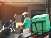 Cuma Tidur 3 Jam Sehari, Ojol Ini Meninggal saat Antar Pesanan Makanan