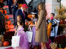 Melania Trump Banjir Kritikan Usai Hias White House Pakai Labu Segar