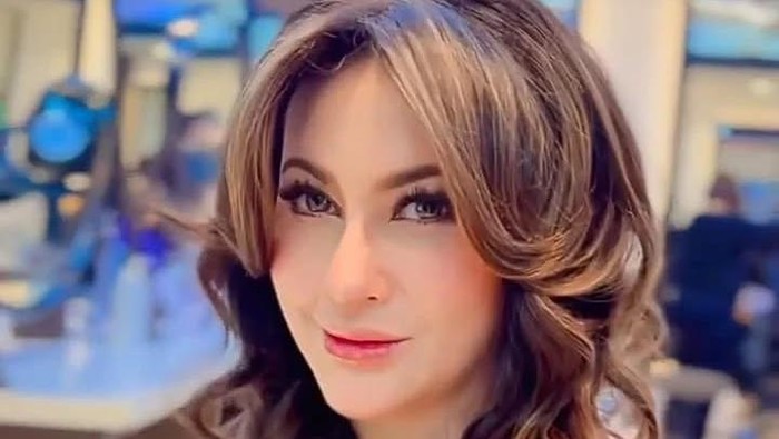 Diana Pungky awet mudah pada usia 51 tahun.