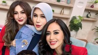 Diana Pungky menjadi bintang tamu FYP Trans7, Kamis (6/11/2025). Pemeran Jinny dalam sinetron populer Jinny Oh Jinny ini tetap terlihat awet muda dalam usia 51 tahun. Foto: Instagram @dps_diahpermatasari