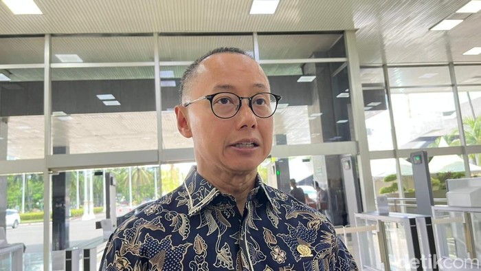 Wakil Ketua MPR RI Eddy Soeparno di Kompleks Parlemen, Senayan, Jakarta.