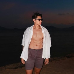 Potret Glenn Victor di Luar Physical: Asia, Atlet Gagah-Family Man Banget!