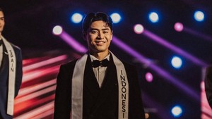 Tak berhenti di situ, Glenn melangkah ke level internasional dan sukses jadi juara tiga Mister International 2024. Foto: Instagram Glenn Victor