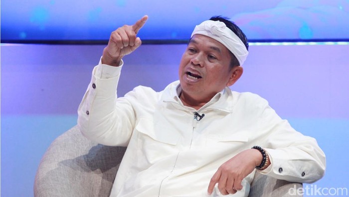 Dedi Mulyadi dan Fakta di Balik Kamera