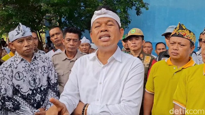 Gubernur Jabar Dedi Mulyadi mendatangi sekolah di Subang buntut insiden guru tampar murid