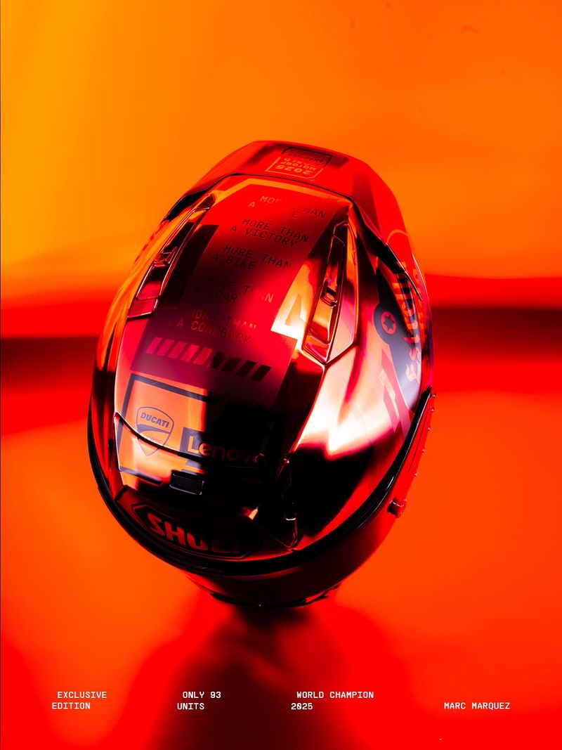 Helm Marc Marquez Helm Marc Marquez