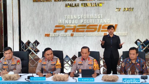 Konferensi pers Polda Metro Jaya soal kasus tuduhan ijazah palsu Jokowi.