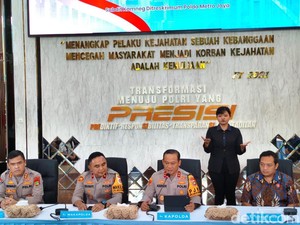 Ini Pasal Berlapis 8 Tersangka Kasus Tudingan Ijazah Palsu Jokowi