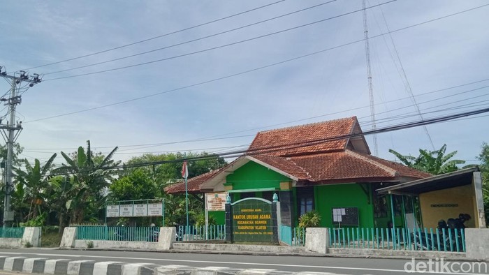 Kantor KUA Ngawen di Jalan Klaten-Boyolali, Ngawen, Klaten.