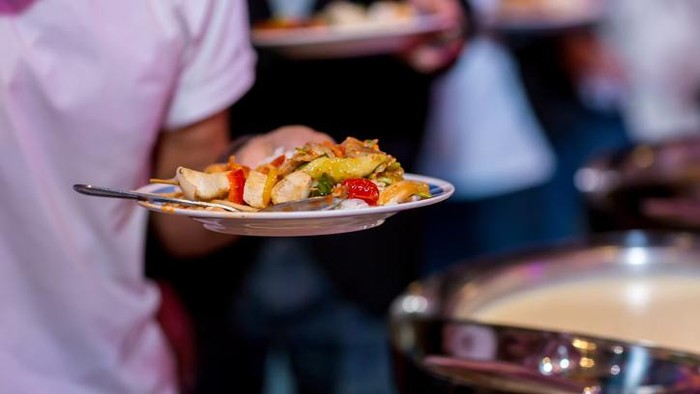 Hukum Jual Beli Makanan Haram atau Syubhat bagi Muslim