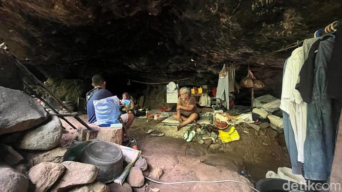 Manusia gua yang hidup 60 tahun di pedalaman hutan Jombang