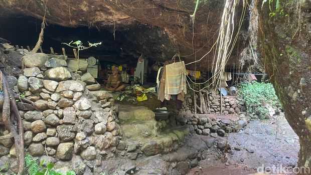 Manusia gua yang hidup 60 tahun di pedalaman hutan Jombang