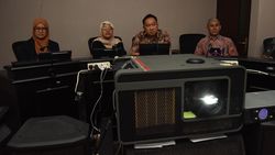 Mengintip Proses Sensor Film di Kantor LSF
