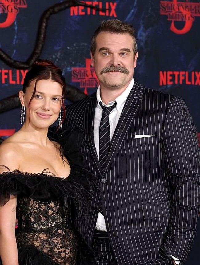 Momen Akrab Millie Bobby Brown & Aktor Stranger Things Diduga Pelaku Bullying