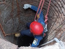 Damkar Klaten Selamatkan Kucing 4 Hari Terjebak Dalam Sumur