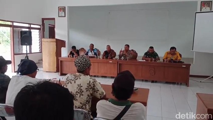 PKL audiensi dengan Pemerintah Kecamatan Dukuhseti, Jumat (7/11/2025).