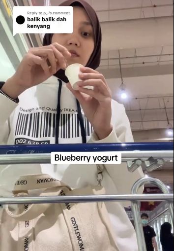 Puas! Wanita Ini Kenyang Makan dari Sampel Gratis di Supermarket Puas! Wanita Ini Kenyang Makan dari Sampel Gratis di Supermarket