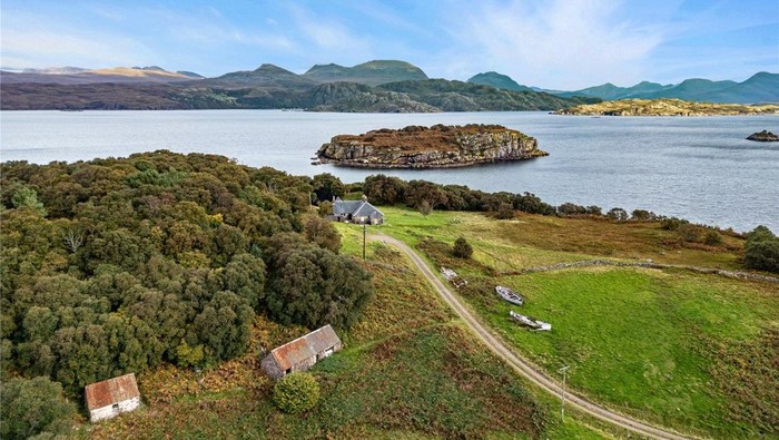 rumah di Skotlandia dijual lengkap dengan pulau pribadi