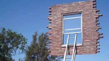 Patung Jendela dan Tangga oleh Leandro Erlich. Foto: via StreetArtUtopia