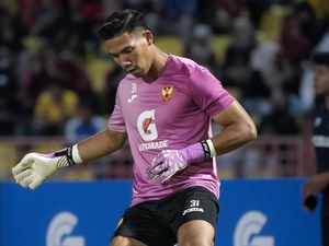Rapor Kiper Selangor FC yang Dibikin Nangis Adam Alis