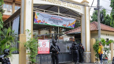 SMAN 72 Kelapa Gading Dijaga Ketat Usai Ledakan