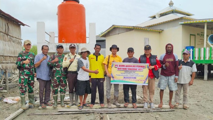 PT Bumi Andalas Permai (BAP) bangun sumur bor di wilayah pesisir OKI.