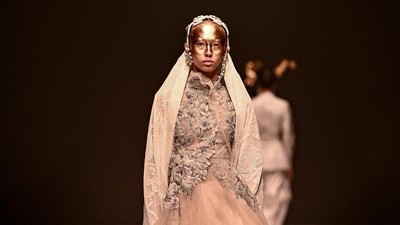 Foto: Kekuatan Wanita Aceh di Koleksi Toton The Label