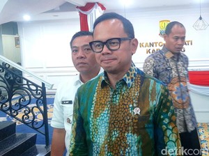 Wamendagri Puji Langkah Karawang Rampingkan OPD, Hemat Rp 100 M