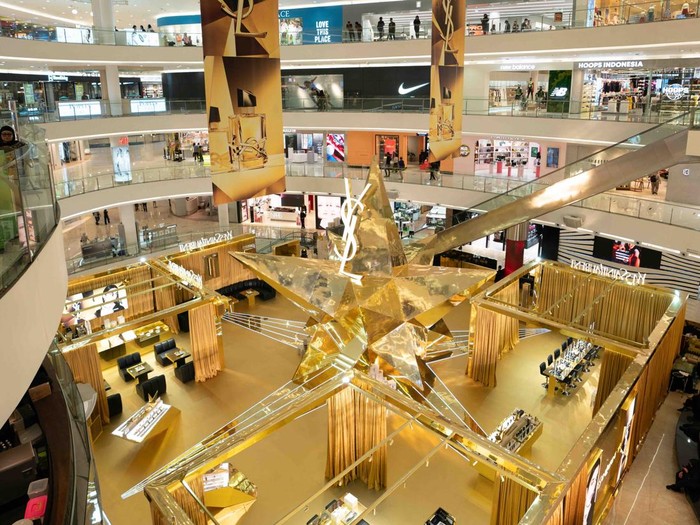 YSL Beauty pop up store di Senayan City