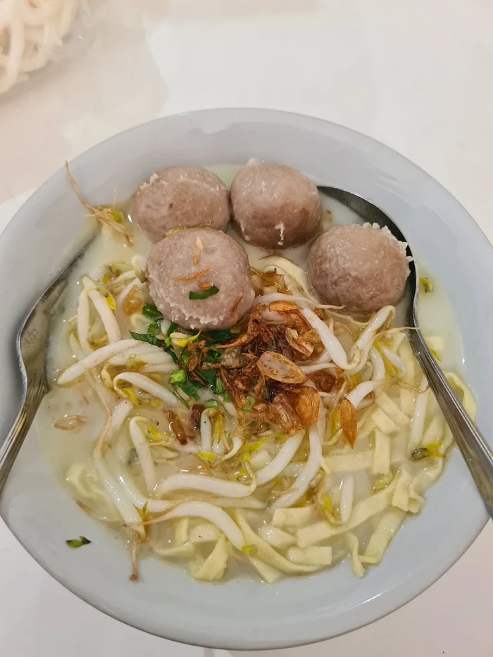 5 Kuliner Legendaris Bandung yang Sering Terlewat, padahal Enak Banget!