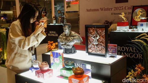 Royal Selangor merilis tujuh koleksi seni penutup 2025 dan sambut Imlek 2026. Ada edisi emas 24K, pop culture, hingga warisan budaya.