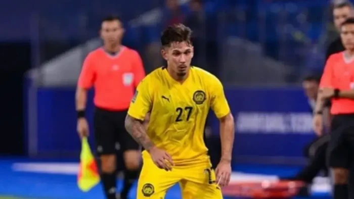 Pemain naturalisasi Malaysia, Gabriel Palermo, diputus kontrak oleh klub pemilik dan peminjamnya di Spanyol. Dia jadi yang pertama kena PHK usai sanksi FIFA.