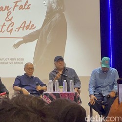 Beda POV Ebiet G Ade dan Iwan Fals Soal Lagu yang Dibawakan Musisi Lain